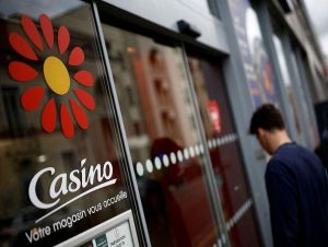Casino: negócios com ações são suspensos em Paris, à espera de anúncio