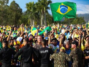 Bolsonaristas reagem nas redes sociais a operação da PF e falam em ‘ditadura de toga’