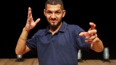 Araraquara recebe stand-up do comediante surdo Waton Filho