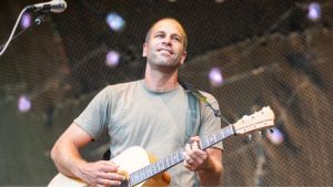 Jack Johnson anuncia três shows no Brasil em fevereiro de 2027