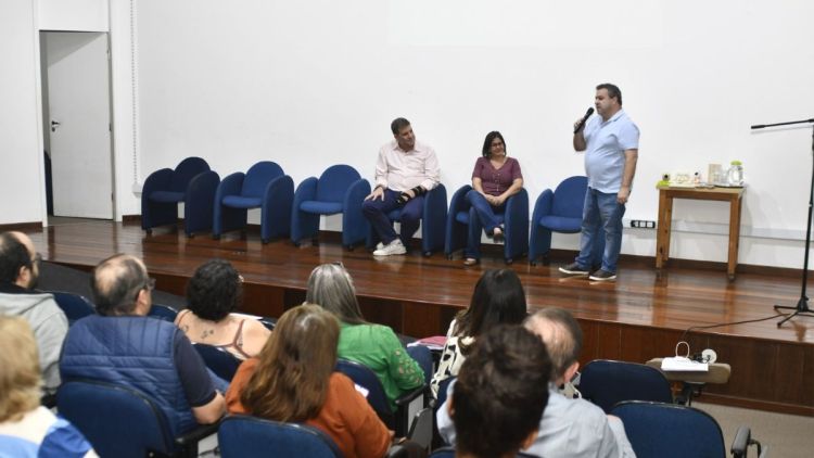 Secretaria de saúde discute políticas públicas para o luto materno e parental