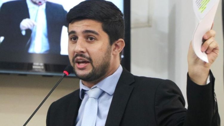 Vereador Bruno Zancheta cobra providências sobre árvores com risco de queda