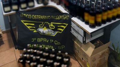 Mulheres são presas com mais de 160 garrafas de uísque falsificadas