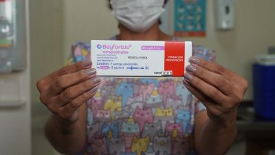 Maternidade passa a aplicar medicamento que protege bebês contra vírus respiratório