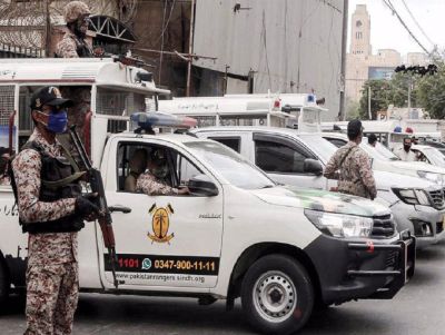 Ficheiro - Imagem do ficheiro dos agentes da polícia paquistanesa destacados em Karachi. - -/PPI via ZUMA Wire/dpa