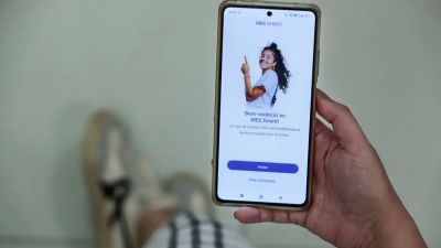 Enem: aplicativo do MEC traz simulados e correção de redações