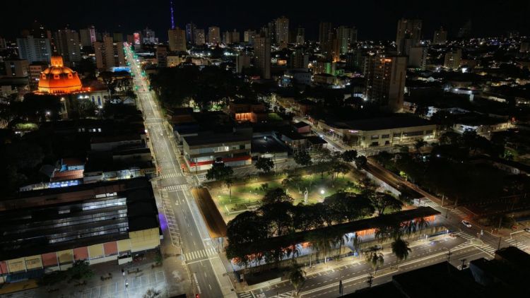 Prefeitura avança na recuperação da iluminação de praças e áreas públicas
