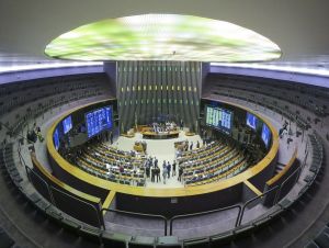 Câmara aprova texto-base da PEC da Transição em primeiro turno
